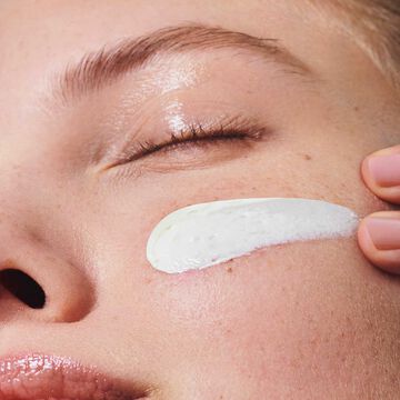 Youth-Protecting Sunscreen SPF 50+