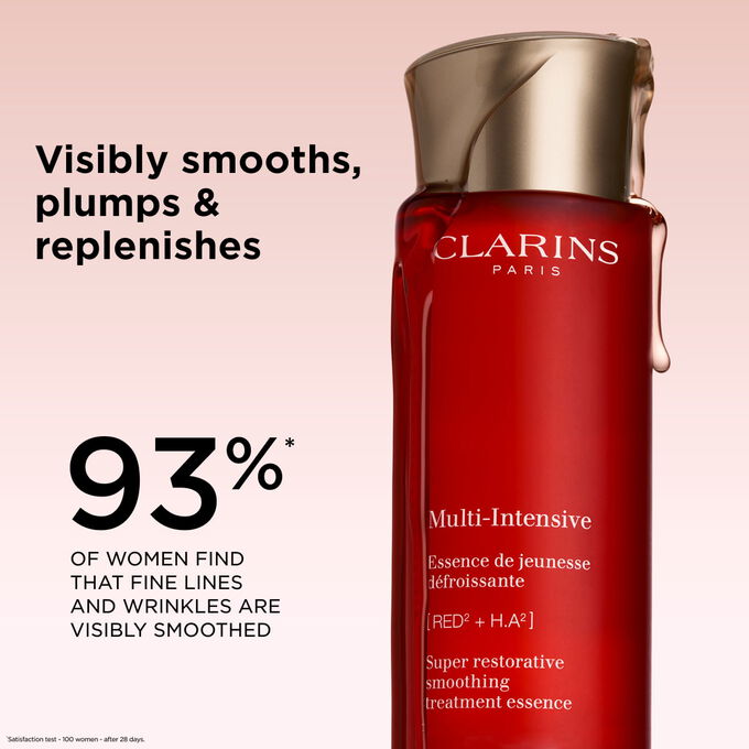 Packshot of Clarins Super Restorative Treatment Essence with text emphasising its power to hydrate, smooth and plump skin.