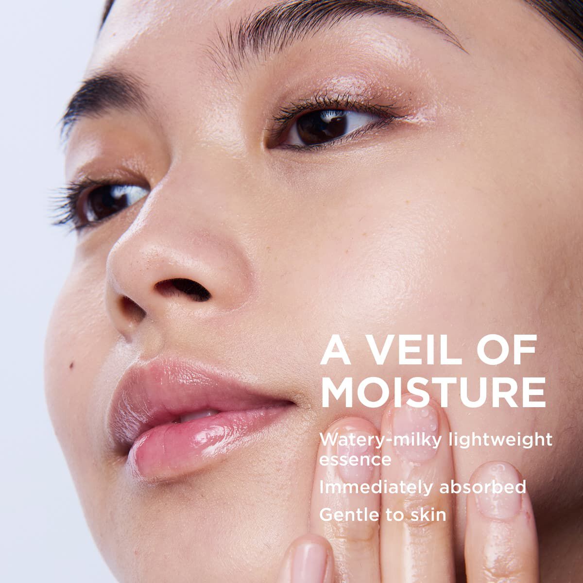 Bright Plus [ADVANCED] Treatment Essence | CLARINS®