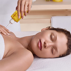REBALANCING MASSAGE WITH ESSENTIAL OILS