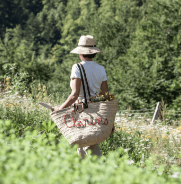 Banning of plastic bags from 1999 | Clarins Social Responsibility