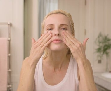How to apply Extra-Firming Mask